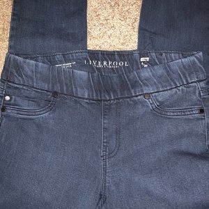 Liverpool skinny pull-on stretch jeans - size 6/28
